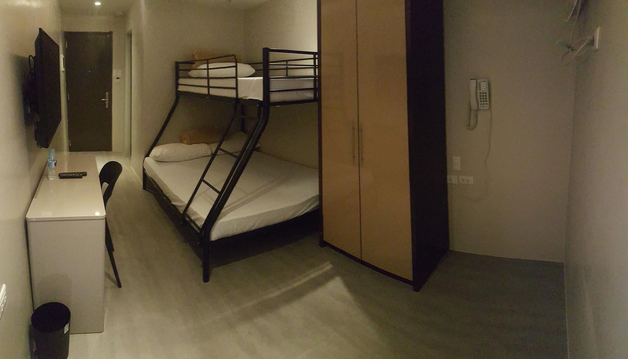Mabolo Royal Hotel Себу Экстерьер фото